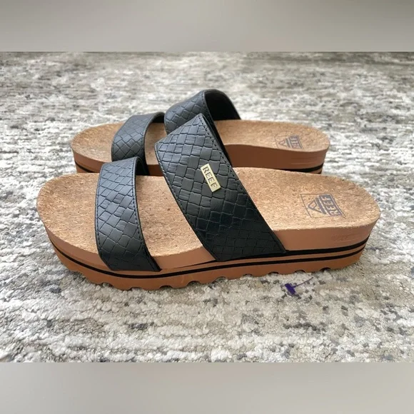 REEF Cushion Vista Hi Platform Sandals Black Tan - Picture 2 of 9